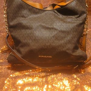 Michael Kors Large shoulder purse